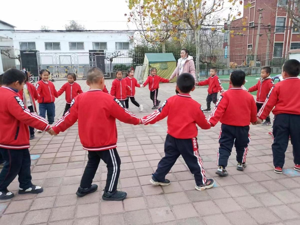 幼儿园户外活动有哪些，幼儿园户外活动有哪些名称（健康快乐成长------道朗镇玄庄村幼儿园户外活动篇）