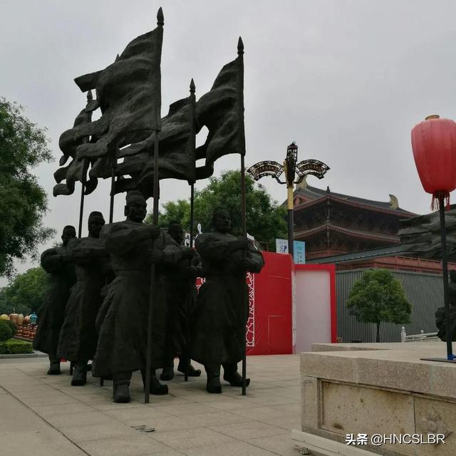 大唐不夜城简介，西安大唐不夜城简介（西安大唐不夜城）