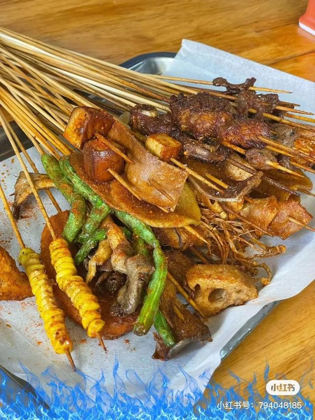 附近美食餐厅推荐表，顺德附近美食餐厅推荐（乐山超好吃的40家美食小站）