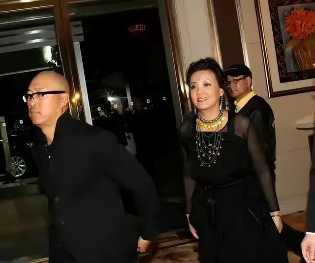 汪小菲亲生父亲，汪小菲身高体重（汪小菲继父和具俊晔撞脸）