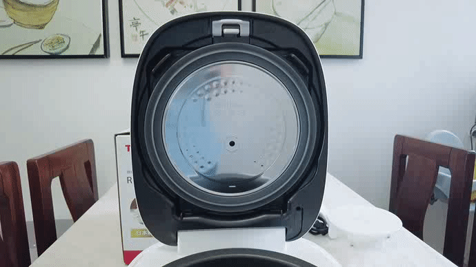 美的电饭煲预约时间怎么算，美的电饭煲预约时间怎么计算（单价近三千的电饭煲果然暗藏玄机）