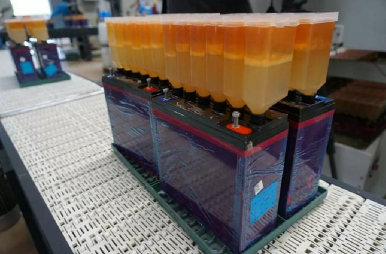 电动车锂电池和石墨烯电池哪个好(电动车石墨烯,铅酸,磷酸铁,三元锂