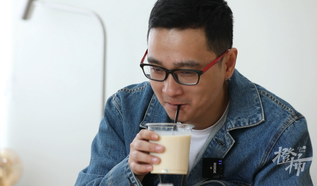 百利甜酒兑什么最好喝，百利甜酒的几种爽爆了的喝法（挑战便利店12种饮料的神仙混搭）