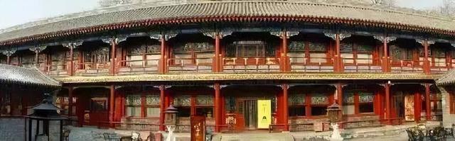 和珅府在哪，和珅府的位置（<恭王府>那些鲜为人知的秘密）