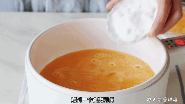 白凉粉怎么做水果果冻，白凉粉怎么做水果果冻火龙果（教你在家简单几步就能做好QQ弹弹的橘子果冻）