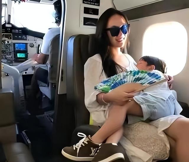 霍思燕和黄奕关系好不好，手撕黄奕傍上华谊老总