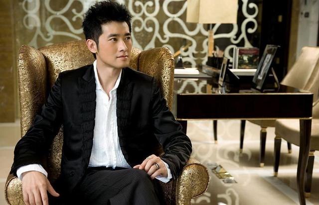 颜值天花板是什么意思，颜值天花板怎么回复（什么叫仪表堂堂、风流倜傥）