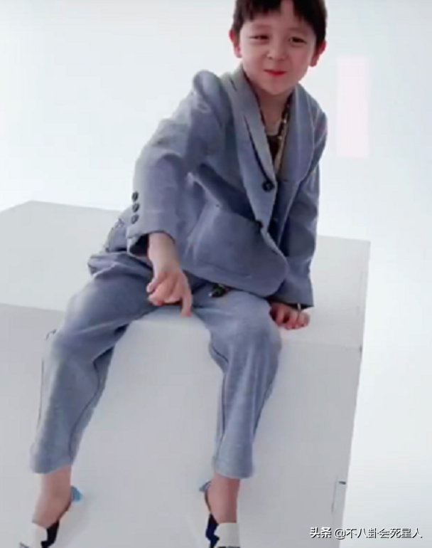 妈妈是超人第一季，姨母心是个什么意思（《妈妈是超人》9位萌娃现状）