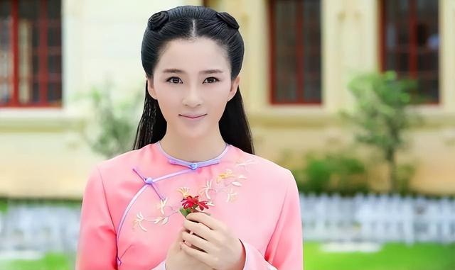 书荒谁有亲姐弟恋的小说谢谢,有没有关于姐弟恋的小