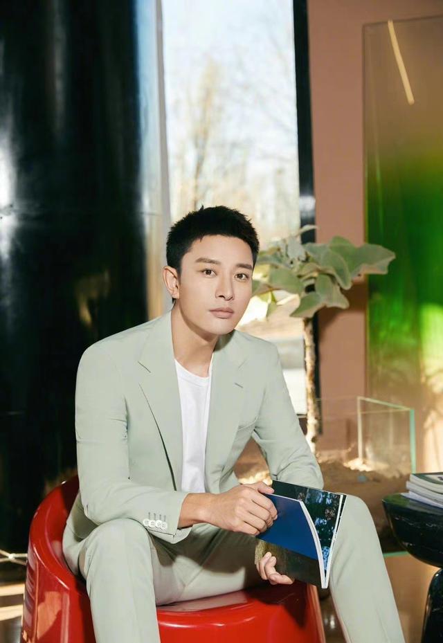 贾乃亮个人资料简介，贾乃亮个人资料简介及家世（再看贾乃亮和李小璐的婚姻）