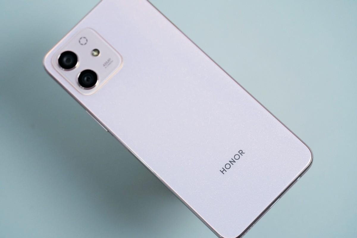 256g可以存多少张照片（OPPO A96和荣耀Play6T Pro介绍给你）