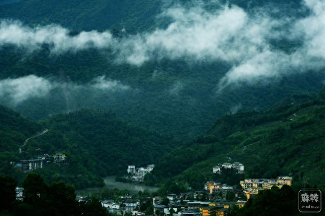 阿坝汶川烟雨三江