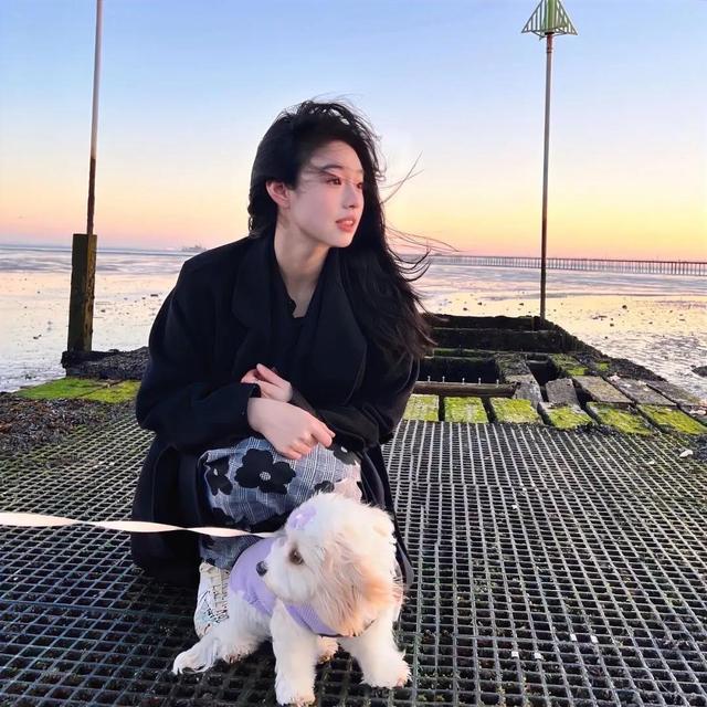 女生聊天时撒娇的话有哪些，女生聊天撒娇的语气词（一些和对象日常聊天的撒娇小句子）