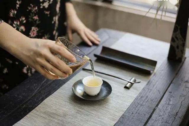 熟普和生普哪个更好，喝普洱生茶好还是普洱熟茶好