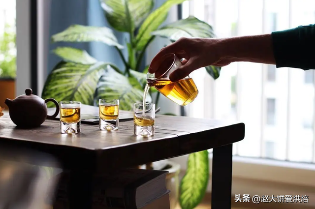 空腹可以喝茶吗，空腹可以喝茶吗喝茶的禁忌（一天当中什么时候喝茶好）