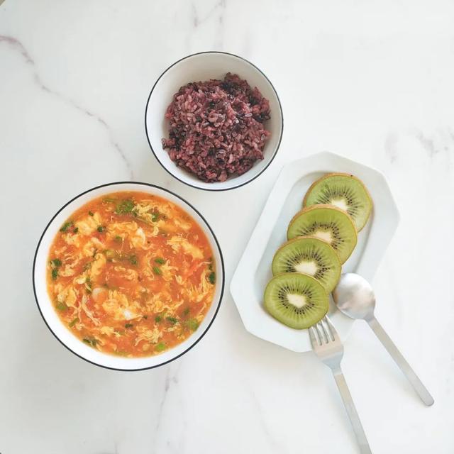 一根玉米相当几碗米饭，一根玉米的热量（450千卡1周早餐食谱来喽）