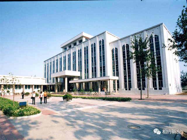 新乡市各个大学位置，平大：山高水长，养育栋梁