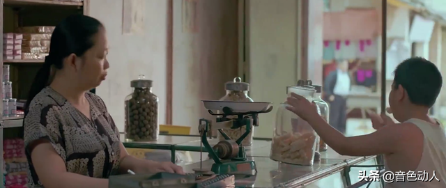 童年的歌词完整版，童年歌词完整版（罗大佑《童年》这首歌背后的故事争议）