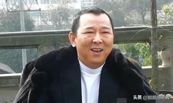 汉龙集团名下企业，身家400亿,染指12位女星,一餐百万的刘汉,死前对妻子大哭