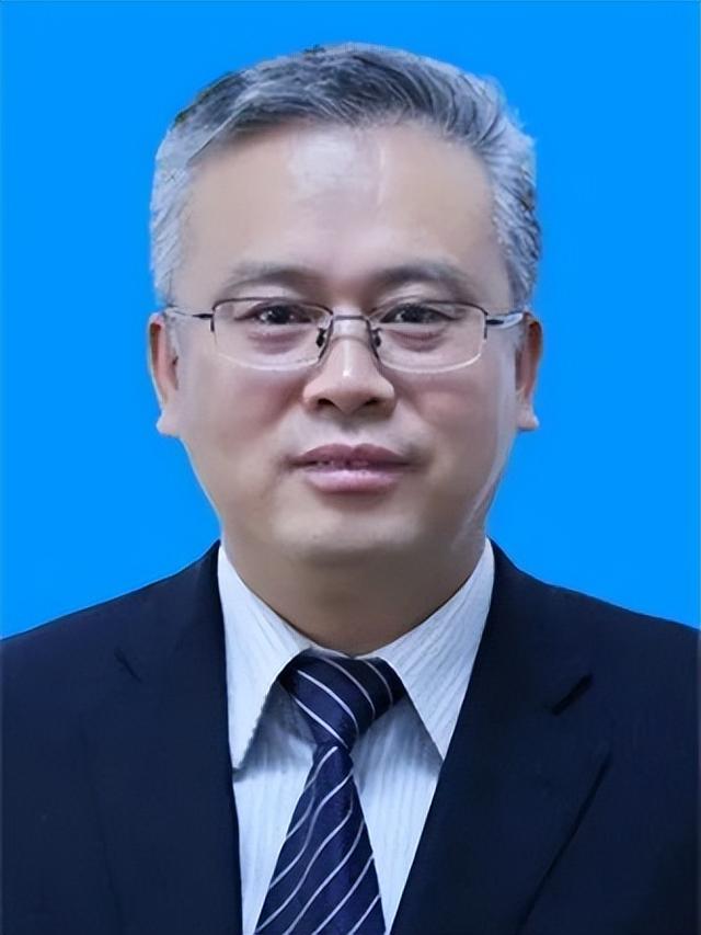 兰考三农职业技术学院，兰考三农职业学院（两所高职校迎来新任党委书记）