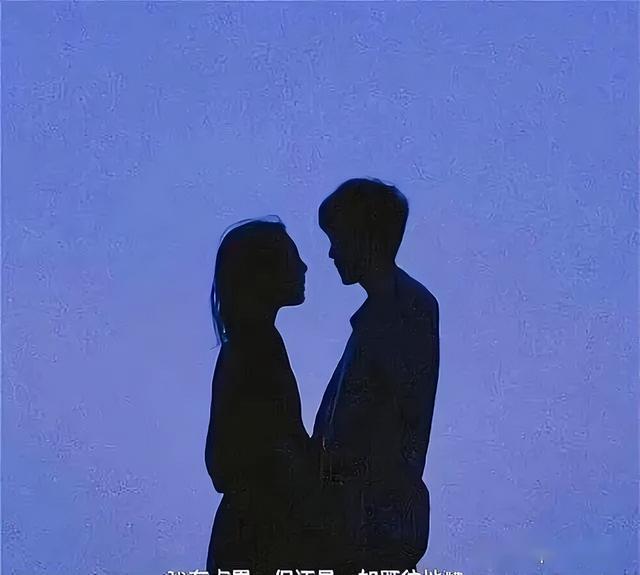 早睡早起的幽默句子，早睡早起的幽默句子晚安（<当清晨的第一束阳光洒下）