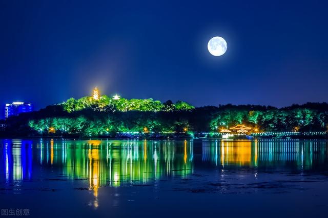 南京晚上哪里好玩的景点，上海旅游景点哪里好玩（共赴2022南京中秋佳节）