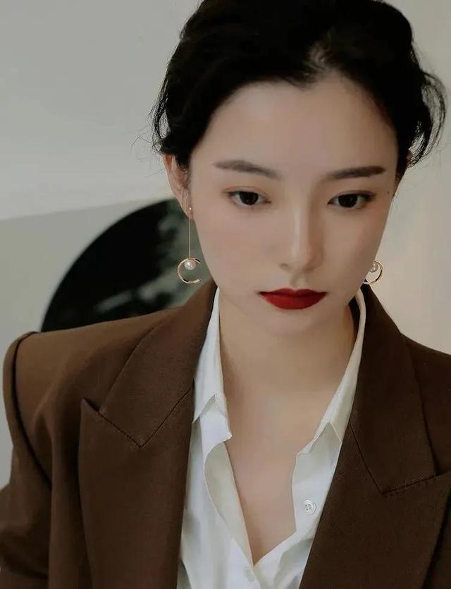 另类欧美：ihateu，微信头像，另类欧美：ihateu（欧美头像‖活在当下）