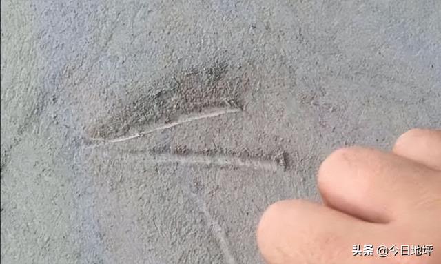 水泥地面打灰的方法，混凝土打灰注意事项（水泥地面起沙，起砂怎么处理）