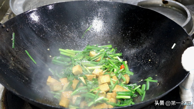 蛋黄豆腐做法介绍，蛋黄豆腐（分享5种豆腐最好吃做法）