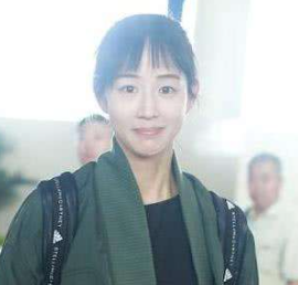 甜妹田曦薇，微信头像，甜妹田曦薇（迪丽热巴扛不住齐刘海）
