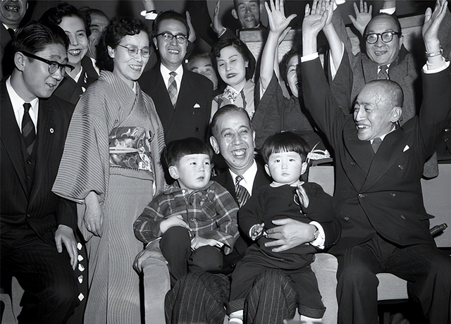 安倍晋三郎简历,安倍晋三郎简介(安倍晋三家族发迹史)