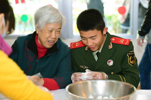 元宵和汤圆的区别，元宵和汤圆的区别南北方（元宵和汤圆的区别南北方寓意）