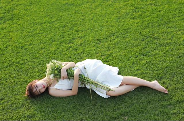 风光摄影拍照姿势大全，学会户外人像的7种核心拍法