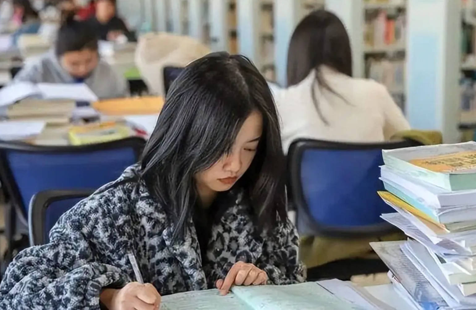 考研正式报名可以改学校吗（逆向考研）