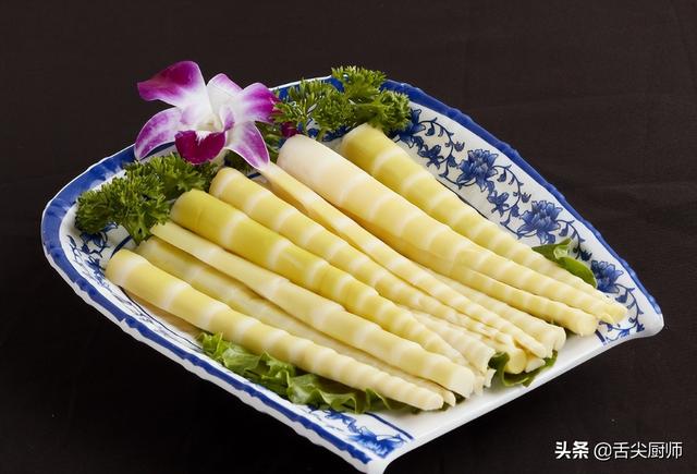 竹笋怎么做好吃，盐水竹笋怎么做好吃（竹笋这么做太好吃了,不苦涩不麻嘴,出锅香味扑鼻）