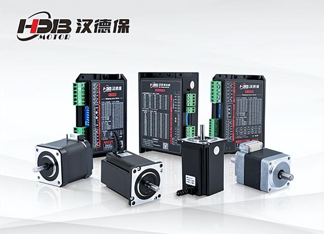 力矩如何计算及实例，力矩计算公式（电机的输出扭矩的计算公式是怎么样的）