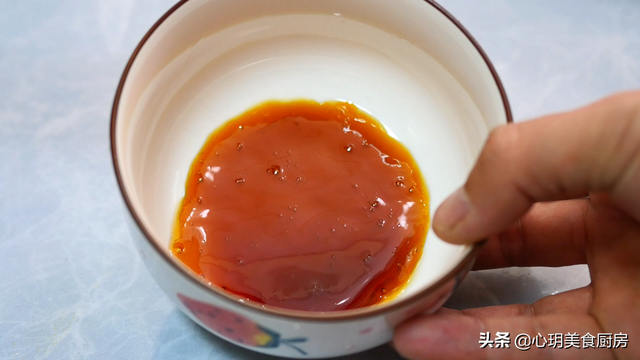 如何制作牛奶鸡蛋布丁，制作牛奶鸡蛋布丁的原理（教你在家自制焦糖布丁）