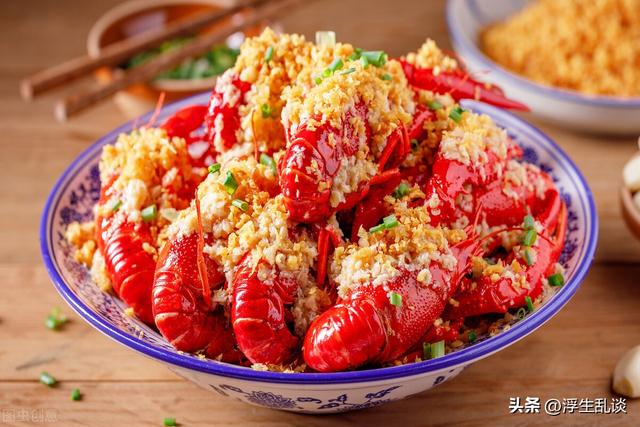 吃饭发朋友圈的精美句子，吃饭发朋友圈的句子（适合吃货发朋友圈的有趣小句子）