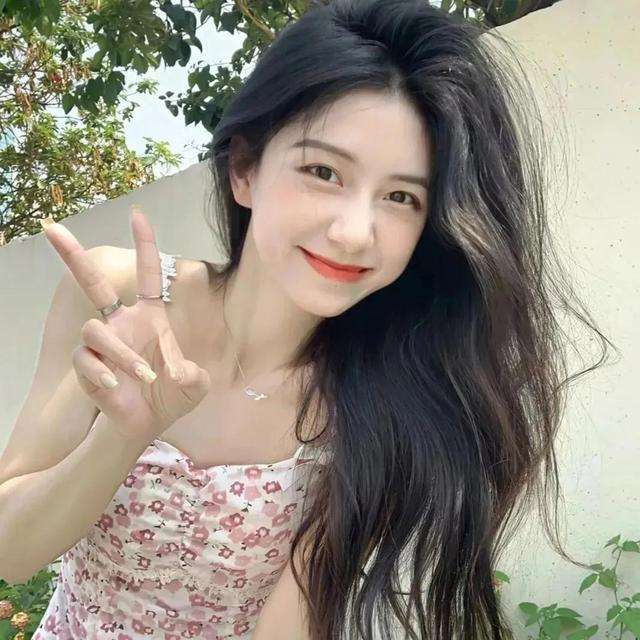 女头/ins纯欲风，微信头像，女头/ins纯欲风（女头/纯欲/捧花/风华正茂当然要落落大方）