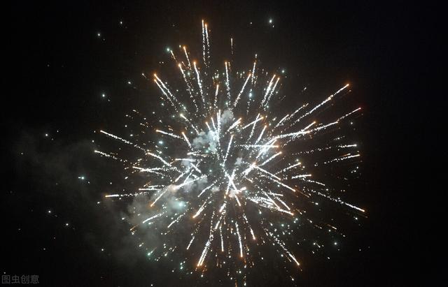 鞭炮的来历，鞭炮的来历简短20字英语（放爆竹的由来和寓意）