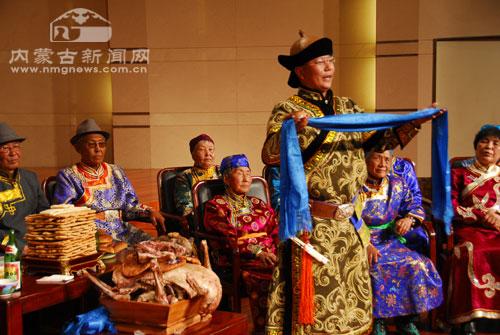 蒙古人歌词，蒙古人歌词蒙语谐音（蒙古族长调）