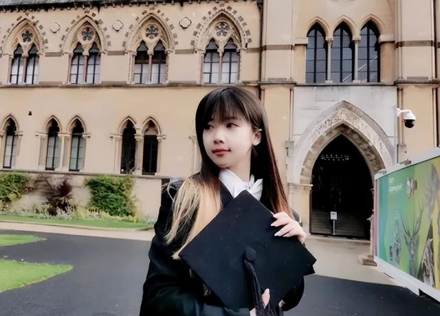 世界上最丑的人，世界上最丑的小学生（牛津女博士因长相走红）