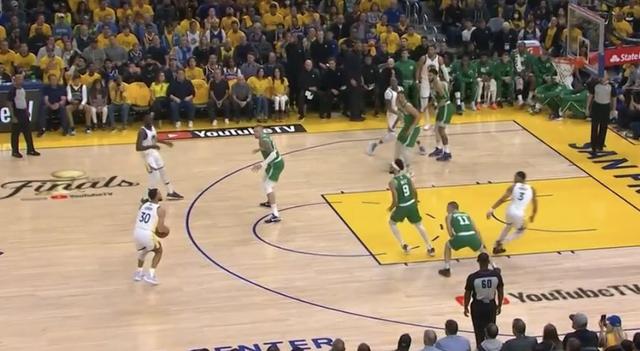 教你如何提高投篮命中率，教你如何提高投篮命中率教学视频（防守库里的秘诀找到了）