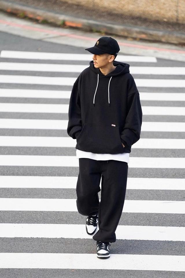 男生潮流衣服搭配，男生潮流衣服搭配韩版（“台湾余文乐”真的很会穿）