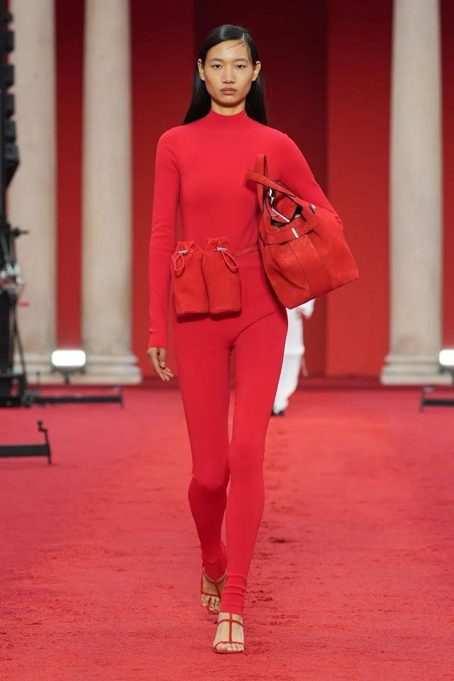 element是什么牌子，ELEMENT是啥牌子的电视（95岁的FERRAGAMO）