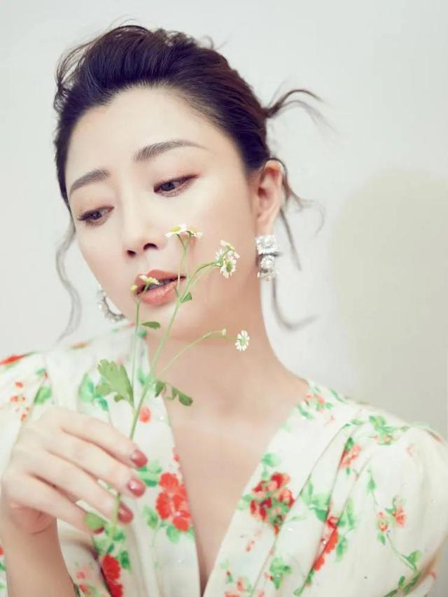 孙东海对殷桃为什么不像李小冉，孙东海（“坎坷情史”殷桃：前夫入狱）