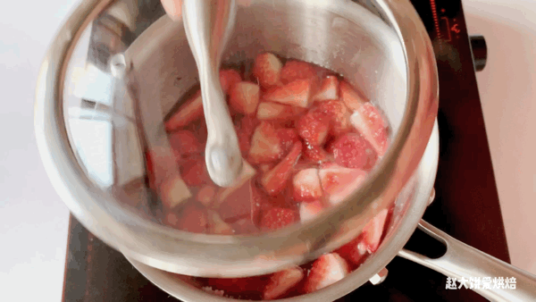 怎样做生日蛋糕，怎样做生日蛋糕的奶油（不用花钱订蛋糕）