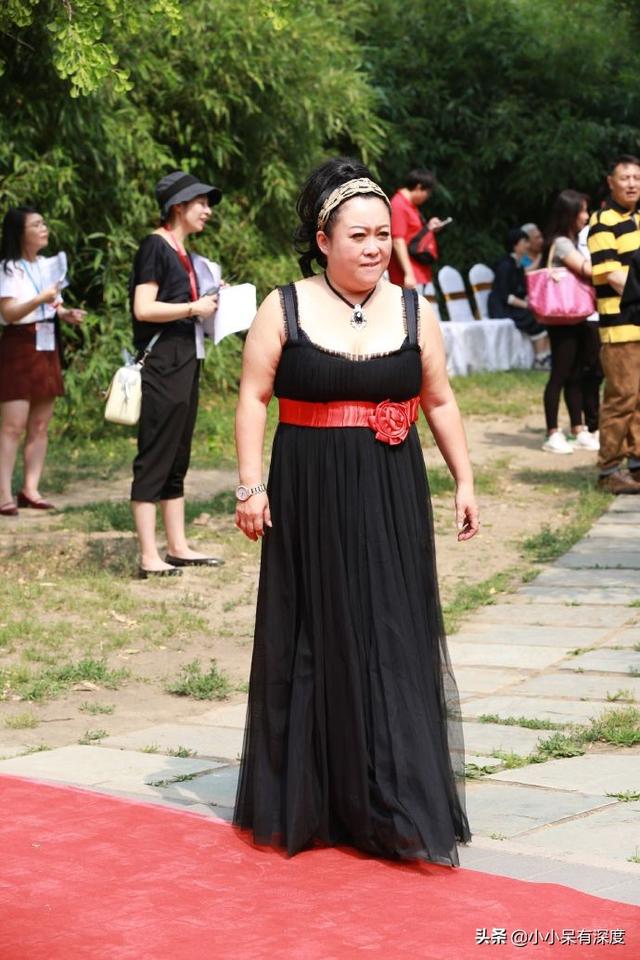 尤三姐扮演者，尤三姐扮演者 新版（但依旧可以看出当年惜春的影子）