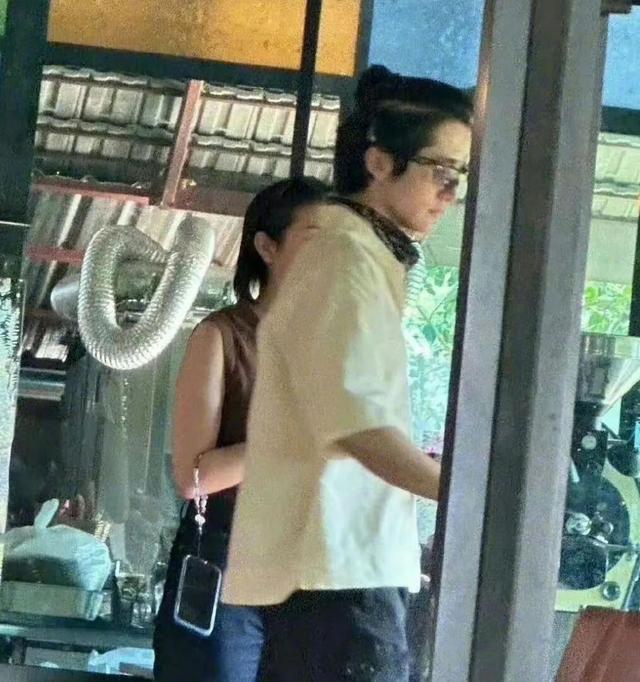 李兰迪男朋友是谁，李兰迪小到大没变（张新成李兰迪同游泰国）