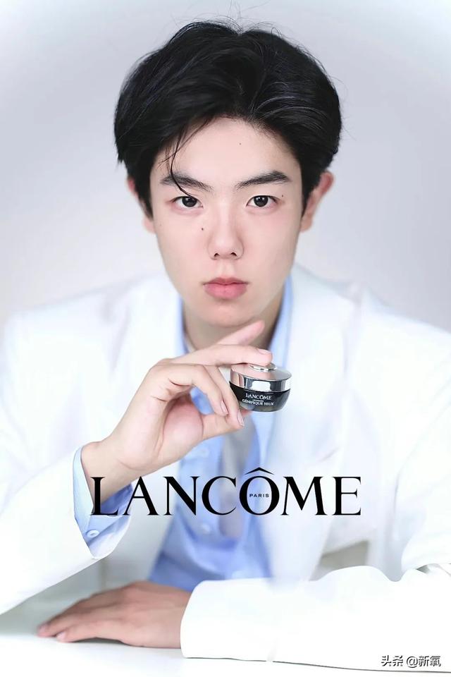 扑棱蛾子是什么梗，扑棱蛾子是什么梗贝斯（听说他换头是靠p的）